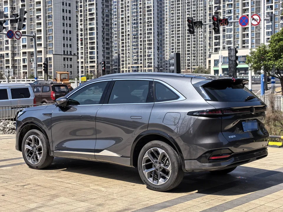 Changan CS75PLUS Changan CS75 PLUS 2025 fourth generation 1.5T New Blue Whale Smart Premium Edition 2024 — миниатюра 2