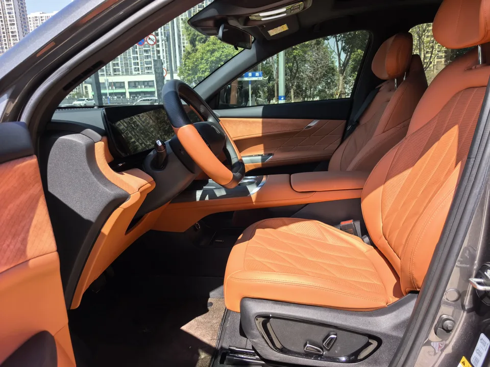 Changan CS75PLUS Changan CS75 PLUS 2025 fourth generation 1.5T New Blue Whale Smart Premium Edition 2024 — миниатюра 3
