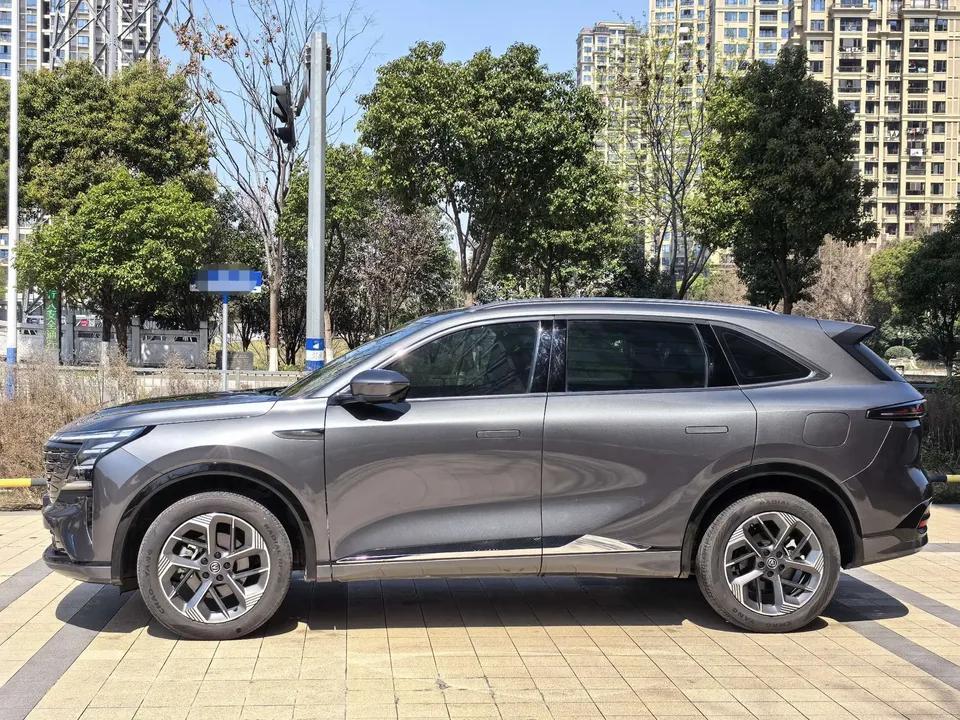 Changan CS75PLUS Changan CS75 PLUS 2025 fourth generation 1.5T New Blue Whale Smart Premium Edition 2024 — миниатюра 4