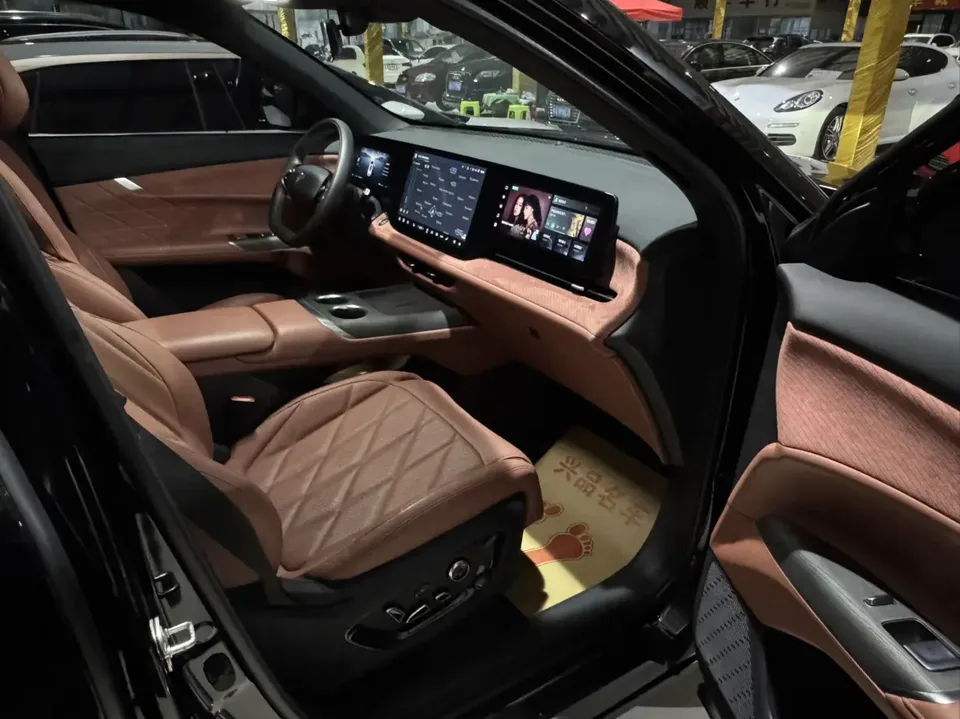Changan CS75PLUS Changan CS75 PLUS 2025 fourth generation 1.5T New Blue Whale Smart Premium Edition 2024 — миниатюра 2