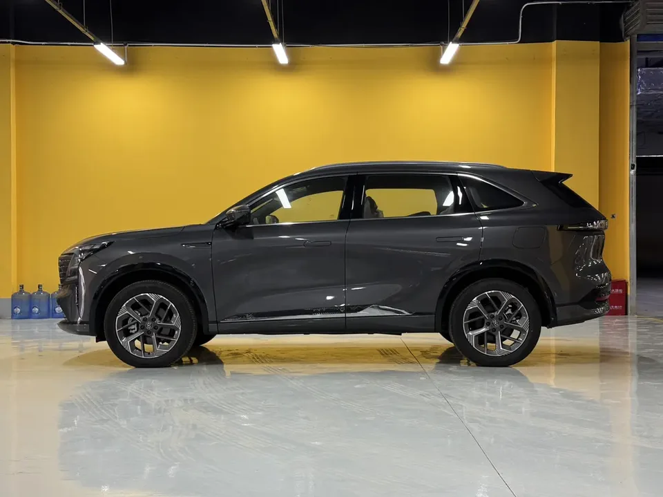 Changan CS75PLUS Changan CS75 PLUS 2025 fourth generation 1.5T New Blue Whale Smart Premium Edition 2026 — миниатюра 3