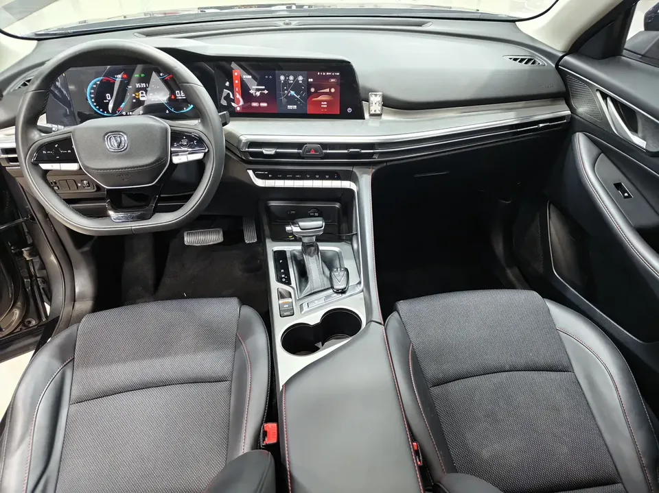 Changan CS35 Plus Changan CS35 PLUS 2023 Enjoyable Edition Blue Whale NE 1.4T DCT Luxury Edition 2024 — миниатюра 2