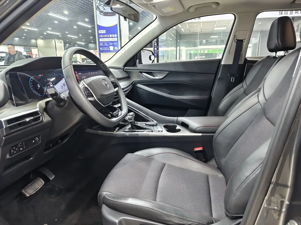 Changan CS35 Plus Changan CS35 PLUS 2023 Enjoyable Edition Blue Whale NE 1.4T DCT Luxury Edition 2024 — миниатюра 3