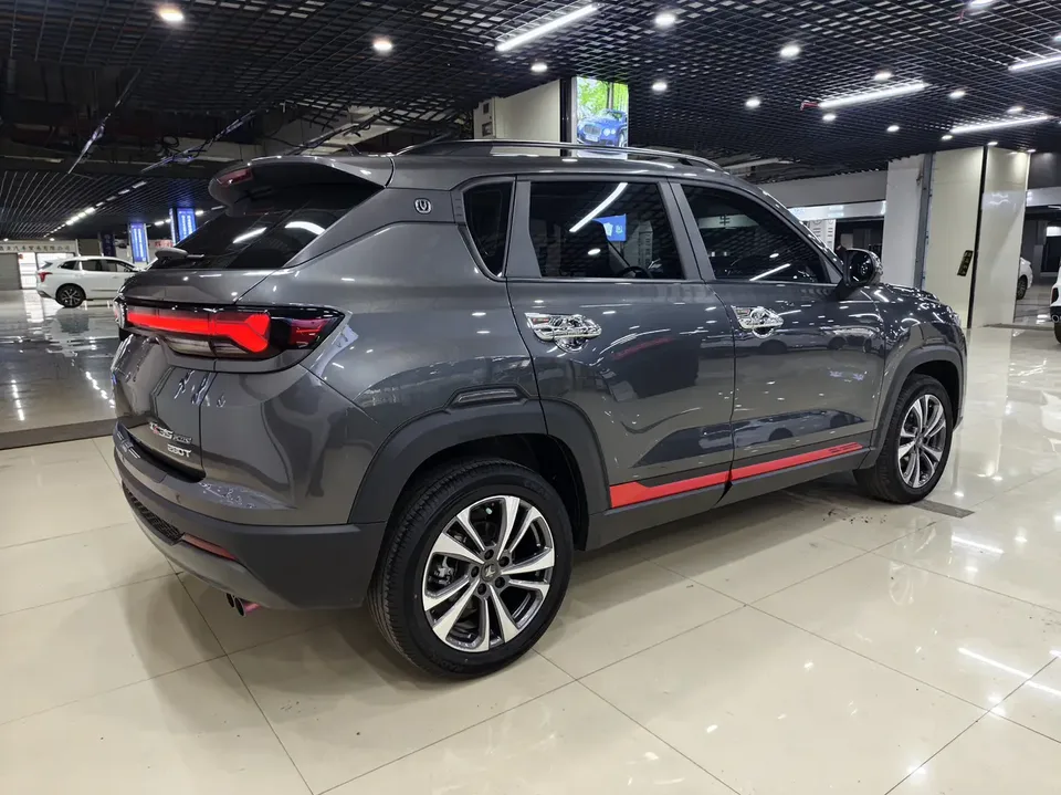 Changan CS35 Plus Changan CS35 PLUS 2023 Enjoyable Edition Blue Whale NE 1.4T DCT Luxury Edition 2024 — миниатюра 4