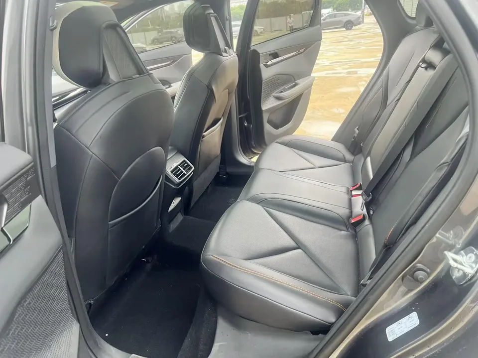 Changan UNI-V 1.5T Premium Edition 2022 — миниатюра 4