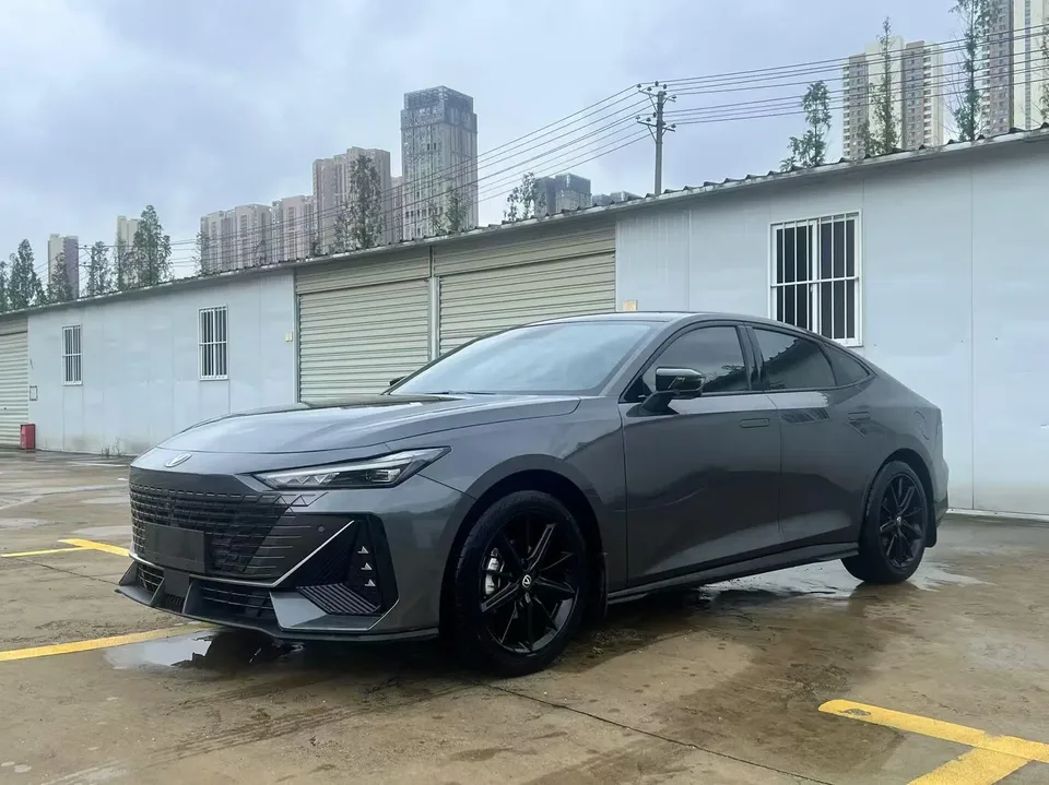 Changan UNI-V 2022