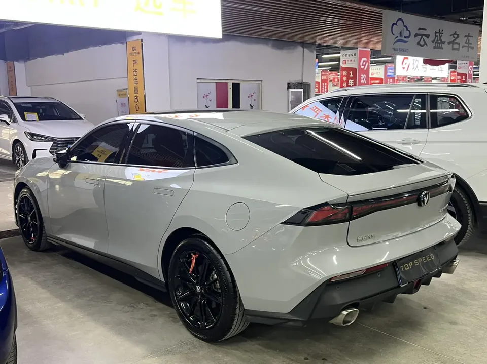 Changan UNI-V 1.5T Premium Edition 2022 — миниатюра 4