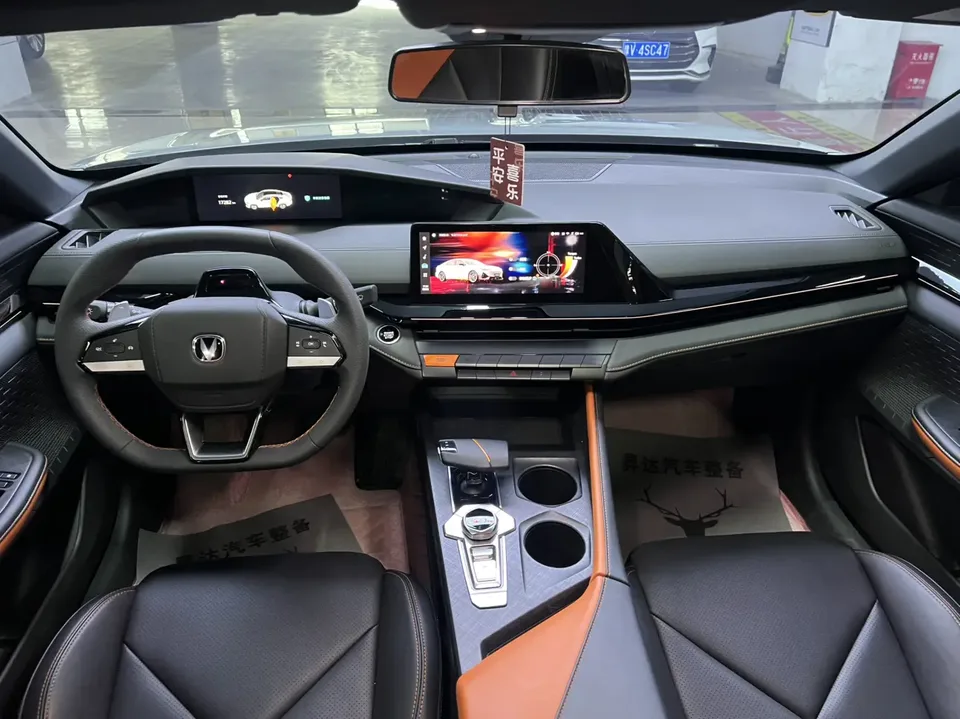 Changan UNI-V 1.5T Premium Edition 2022 — миниатюра 5