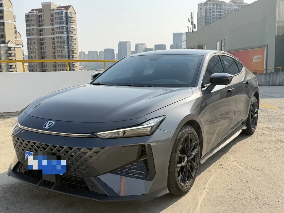 Changan UNI-V 2024