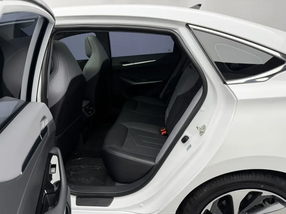 Changan Ruicheng PLUS Ruicheng PLUS 2023 1.5T DCT Pilot 2024 — thumbnail 4