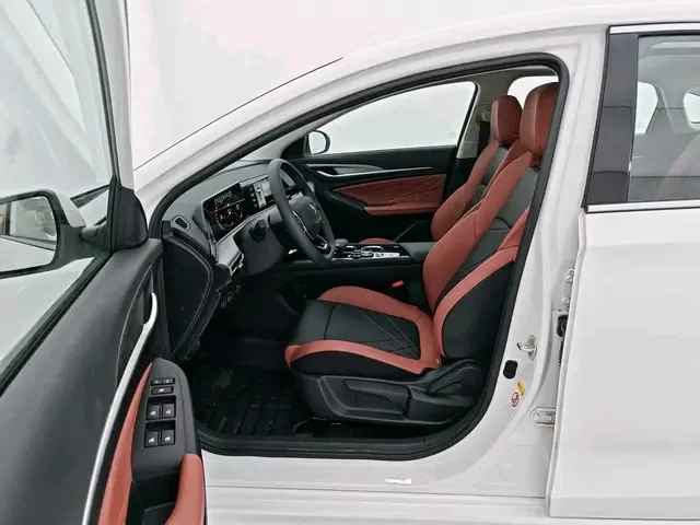 Changan Escape PLUS Enjoy Edition Blue Whale NE 1.4T GDI DCT Premium Edition 2023 — миниатюра 5