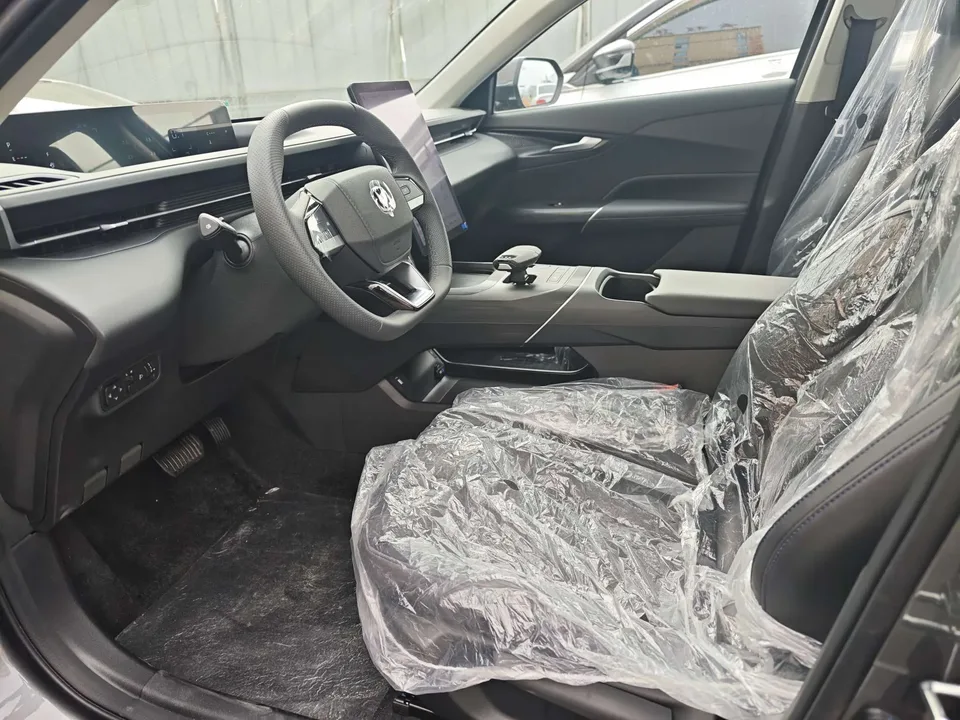 Changan Escape Escape 2025 1.5T DCT 500Bar Premium Edition 2026 — миниатюра 4