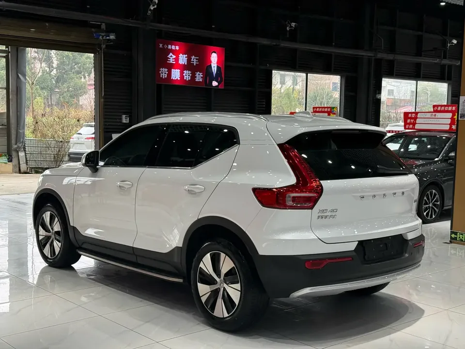 Volvo XC40 Volvo XC40 2023 B3 Smart Fashion Edition 2023 — миниатюра 4