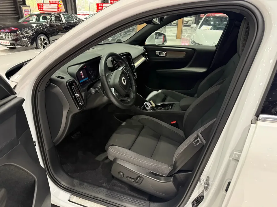 Volvo XC40 Volvo XC40 2023 B3 Smart Fashion Edition 2023 — миниатюра 5