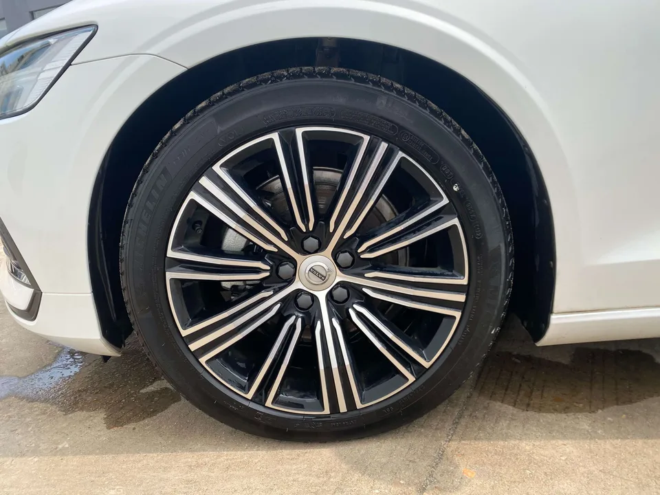 Volvo S60 S60 2022 Volvo S60 2022 B4 Zhiyuan Luxury Edition 2022 — миниатюра 3