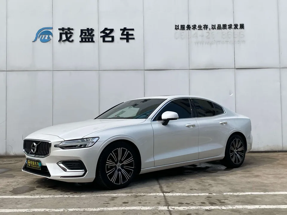 Volvo S60 2022