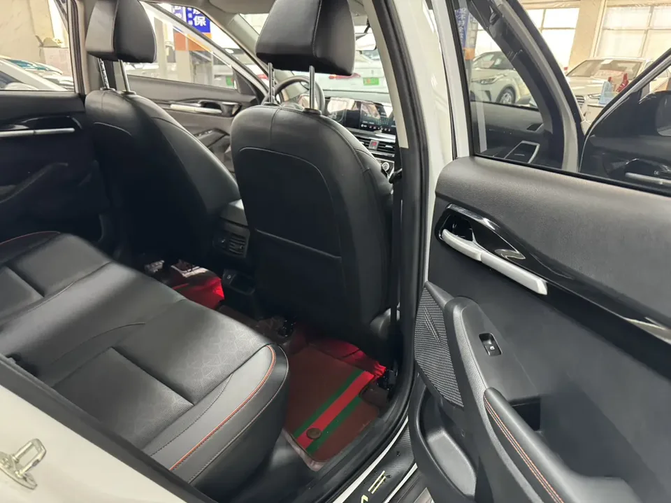 Kia Seltos CYLTUS 1.5L IVT Luxury Edition 2023 — миниатюра 4