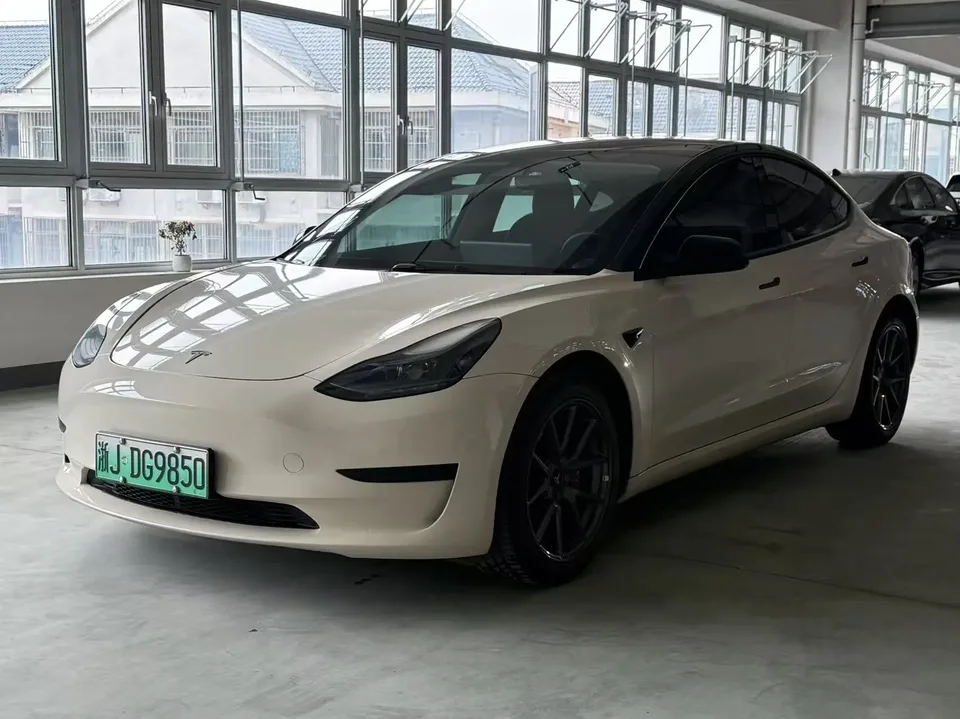 Tesla Model 3 Model 3 2022 Model 3 2022 rear-wheel drive version 2022 — photo 1, buy with delivery to Moscow