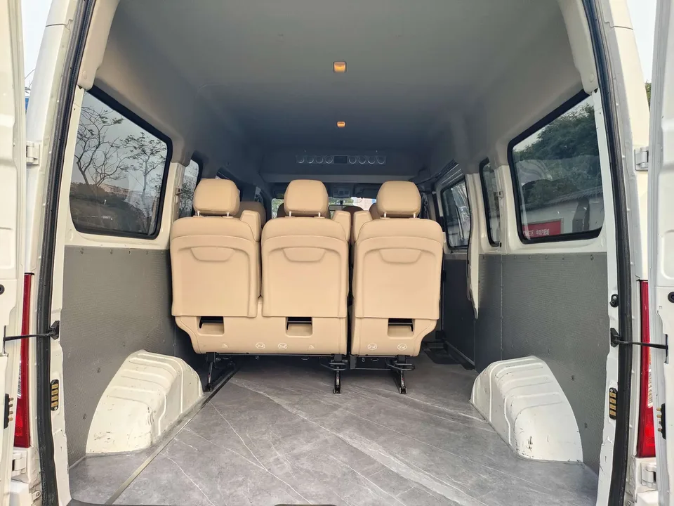 Datong Xintu V80 2.0T 6-speed manual classic Aoyuntong center shaft center top 6/7/8/9 seats 127Ps 2022 — миниатюра 4