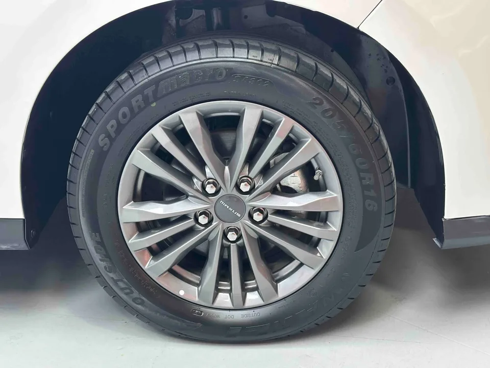 Datong Maxus G50 Maxus G50 2023 PLUS 1.5T automatic customized entry version 2023 — миниатюра 3