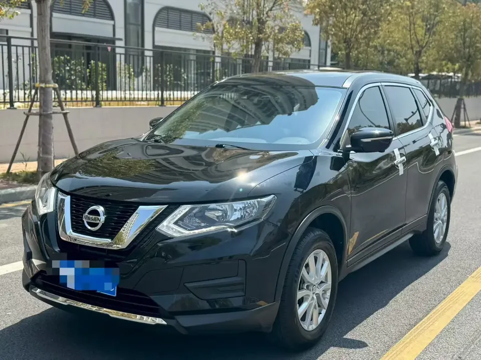 Nissan X-Trail Qijun 2023 Classic Edition 2.0L 2WD Smart Comfort Edition 2024 — фото 1, купить с доставкой в Москву