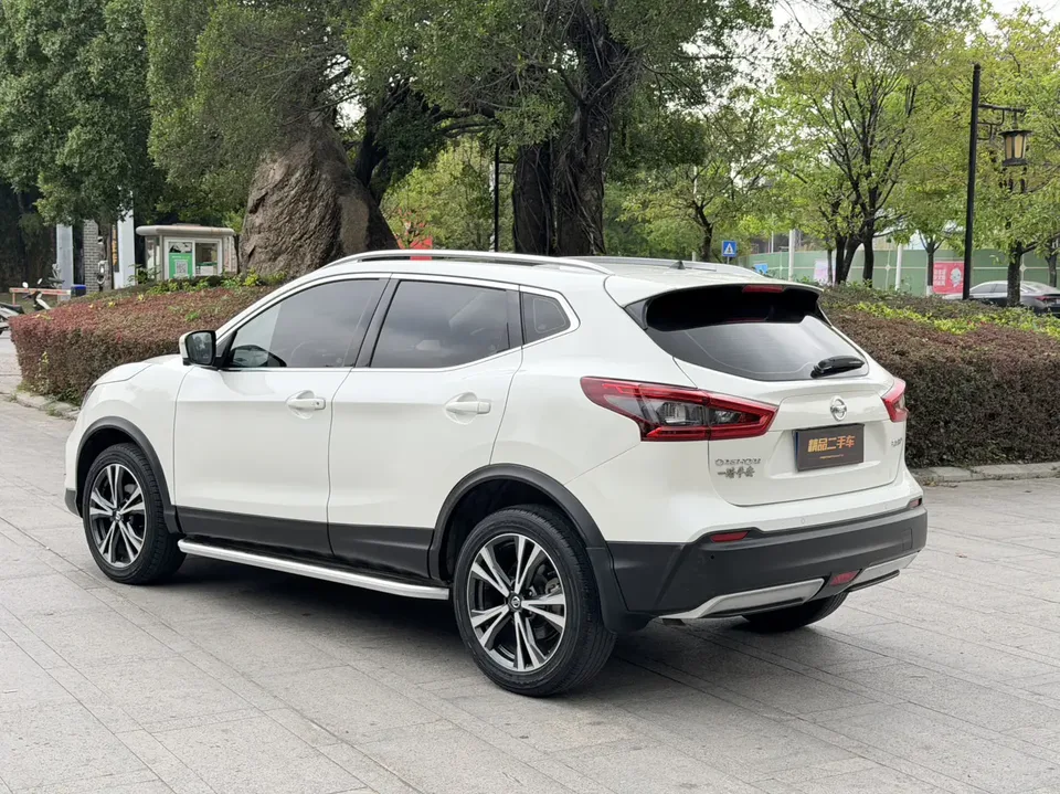 Nissan Qashqai Qashqai 2022 Qashqai 2022 2.0L XV Prem. Deluxe Edition 2023 — thumbnail 2