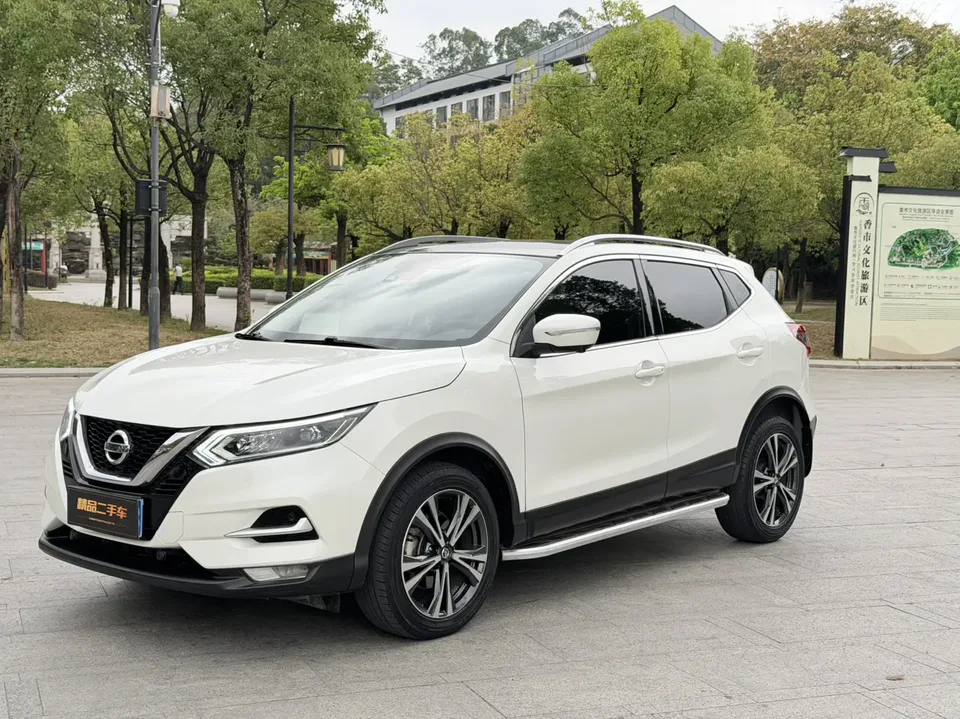 Nissan Qashqai Qashqai 2022 Qashqai 2022 2.0L XV Prem. Deluxe Edition 2023 — photo 1, buy with delivery to Moscow