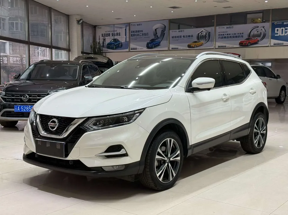 Nissan Qashqai Qashqai 2022 2.0L XV Prem. Deluxe Edition 2023 — фото 1, купить с доставкой в Москву