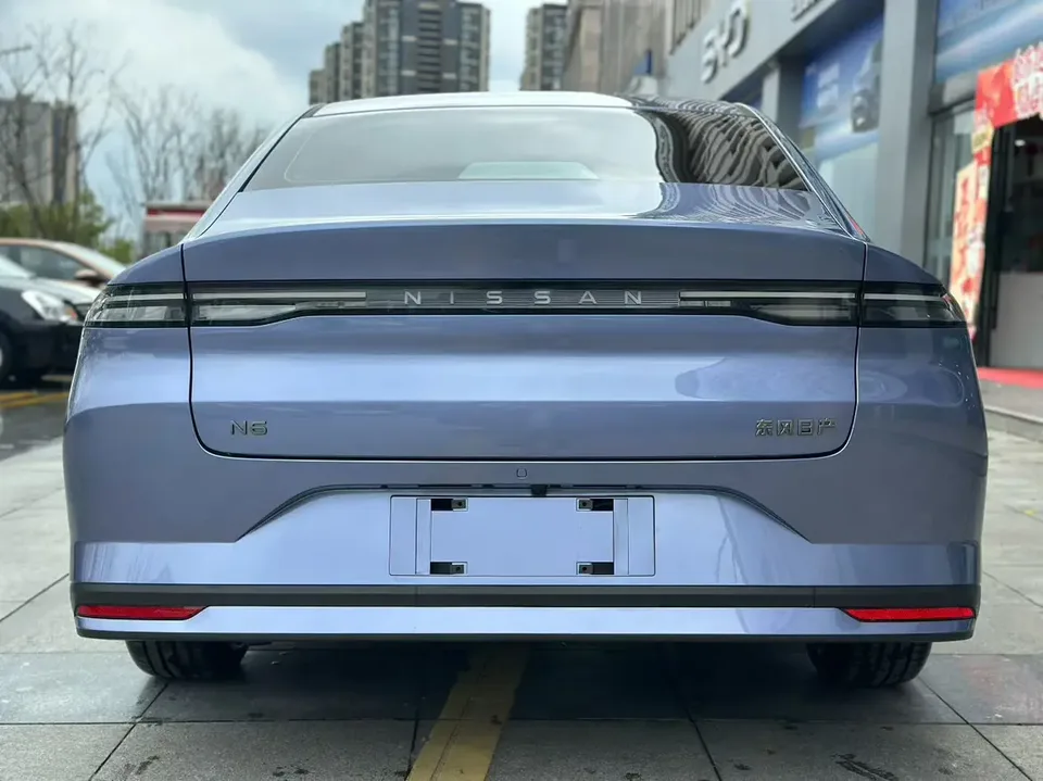 Nissan N6 Nissan N6 2026 180 Pro 2025 — миниатюра 2