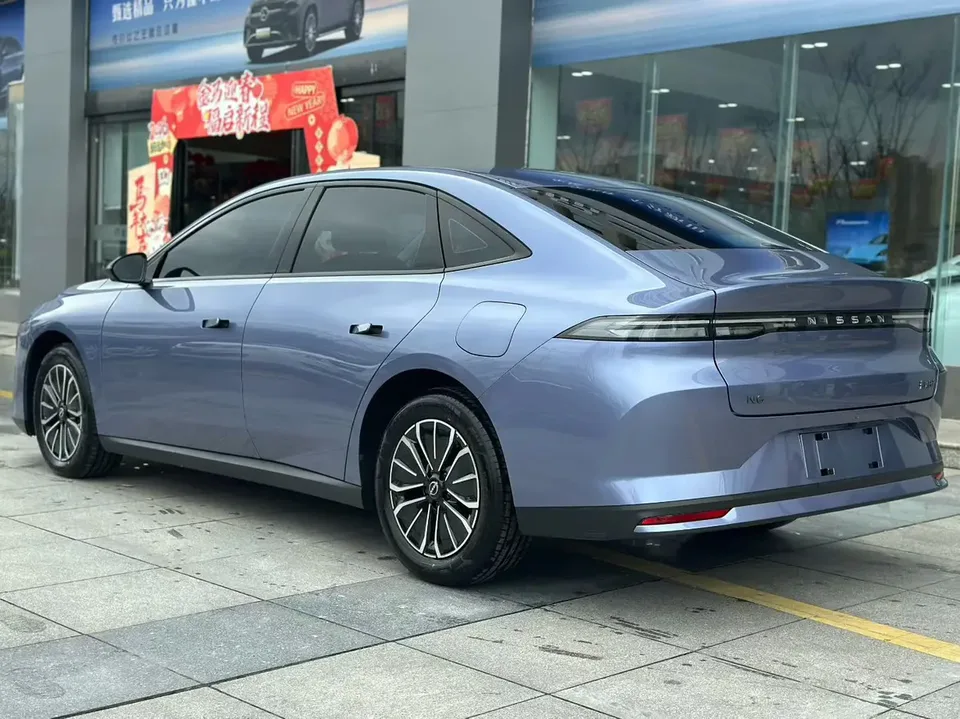 Nissan N6 Nissan N6 2026 180 Pro 2025 — миниатюра 4