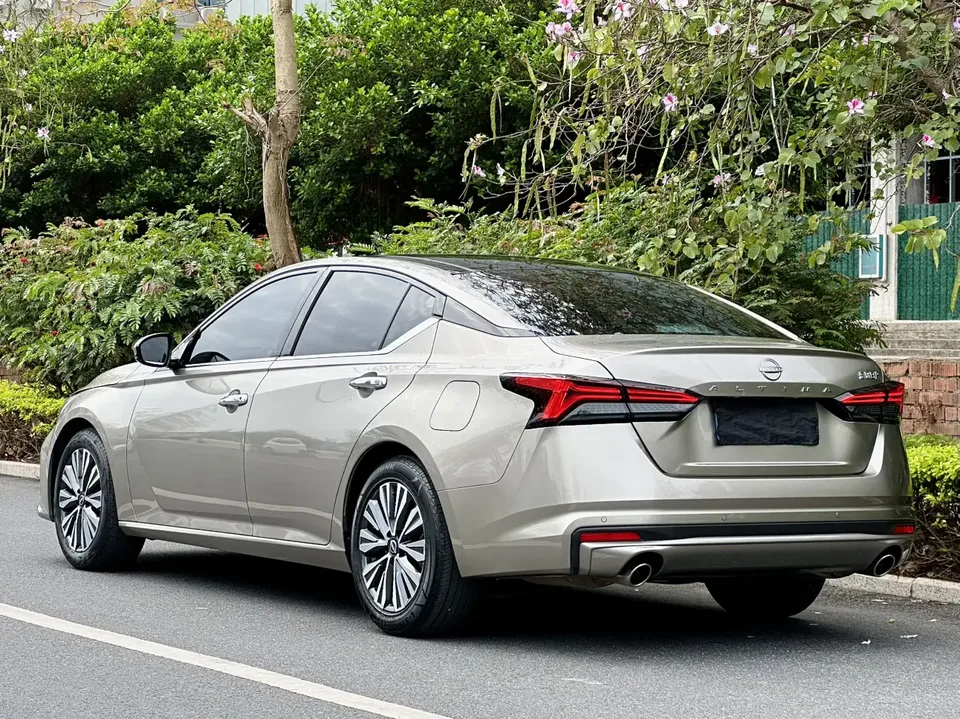 Nissan Altima Teana 2022 Teana 2.0L XL-TLS Enjoy Edition 2023 — thumbnail 4