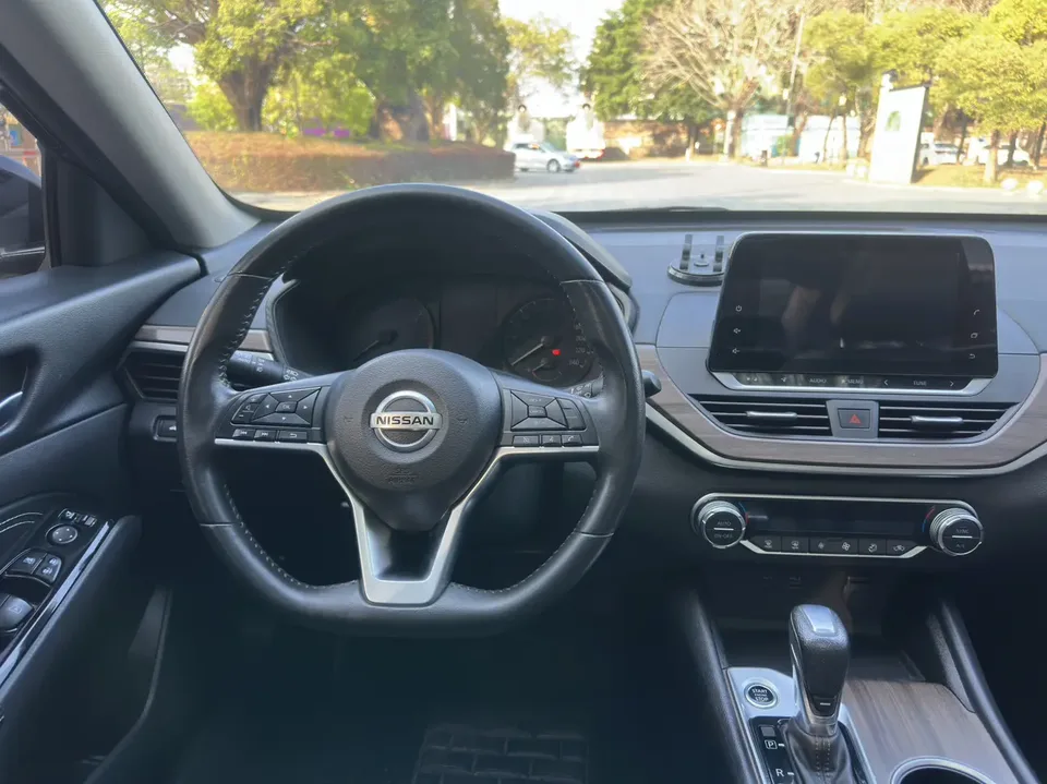 Nissan Altima Teana 2021 2.0L XL Comfort Edition 2022 — миниатюра 4