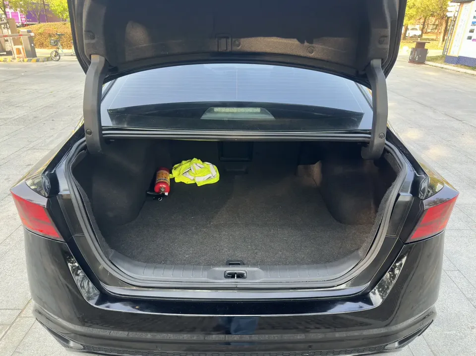Nissan Altima Teana 2021 2.0L XL Comfort Edition 2022 — миниатюра 5