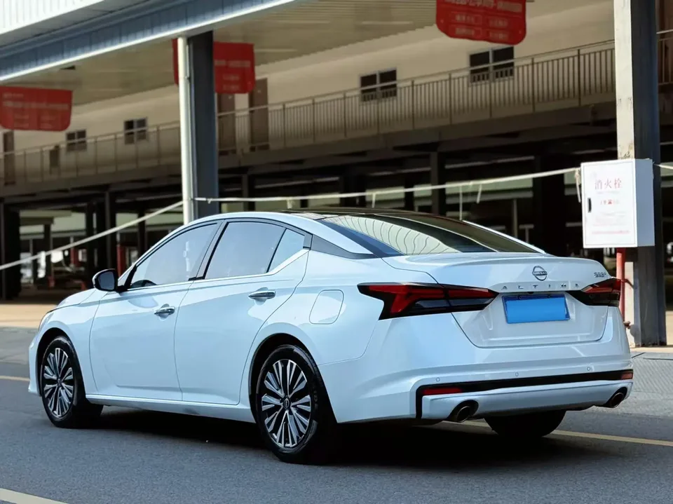 Nissan Altima Sound of nature 2022 2.0L XE Pure Edition 2023 — thumbnail 4