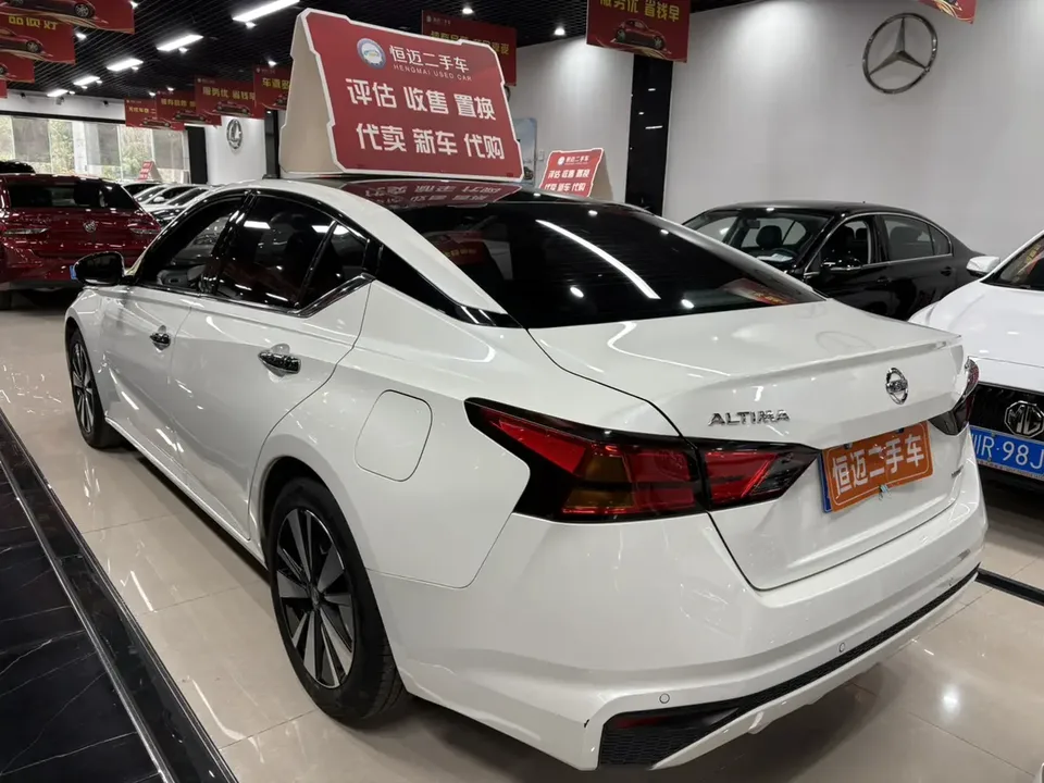 Nissan Altima Teana 2021 2.0L XL Comfort Edition 2023 — миниатюра 4