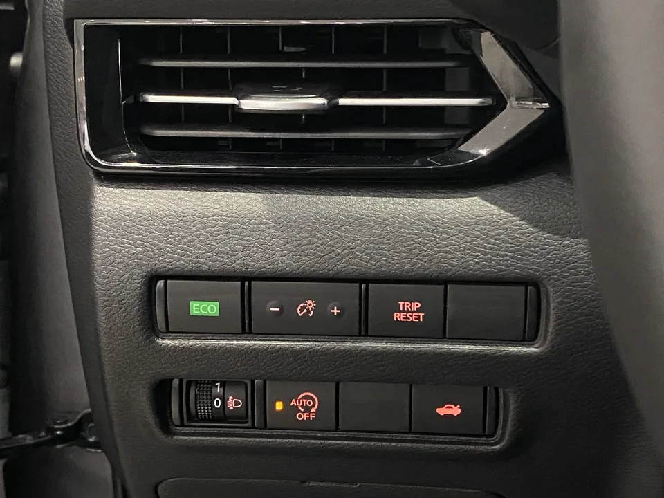 Nissan Sylphy Sylphy 2021 Sylphy 2021 1.6L XE CVT Comfort Edition 2022 — thumbnail 3