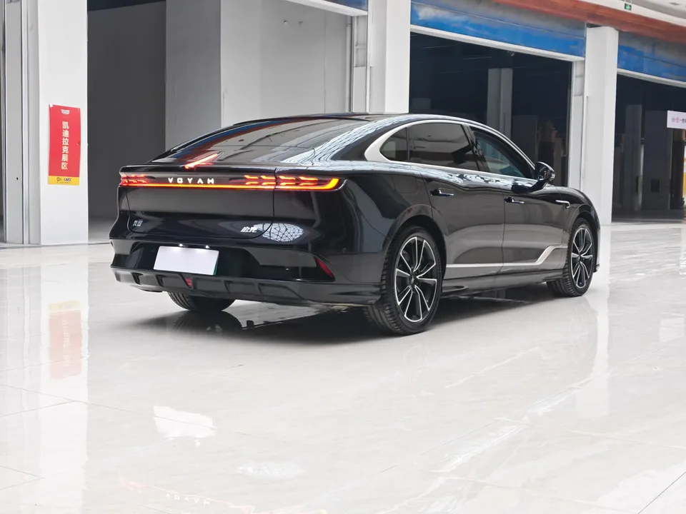 Voyah Passion PHEV Lantu Chasing Light PHEV 2024 ultra-long range four-wheel drive flagship version 2024 — миниатюра 2