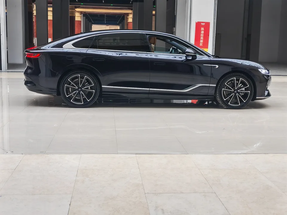 Voyah Passion PHEV Lantu Chasing Light PHEV 2024 ultra-long range four-wheel drive flagship version 2024 — миниатюра 3