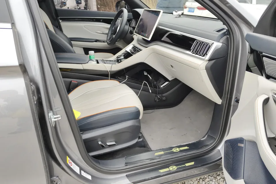 BYD Song PLUS DM Song PLUS DM 2021 DM-i 110KM 2WD Flagship PLUS 5G Edition 2023 — миниатюра 3