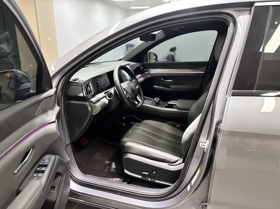 BYD Song Pro DM Second Generation Intelligent Driving Edition DM-i 115KM Beyond Edition 2025 — миниатюра 4