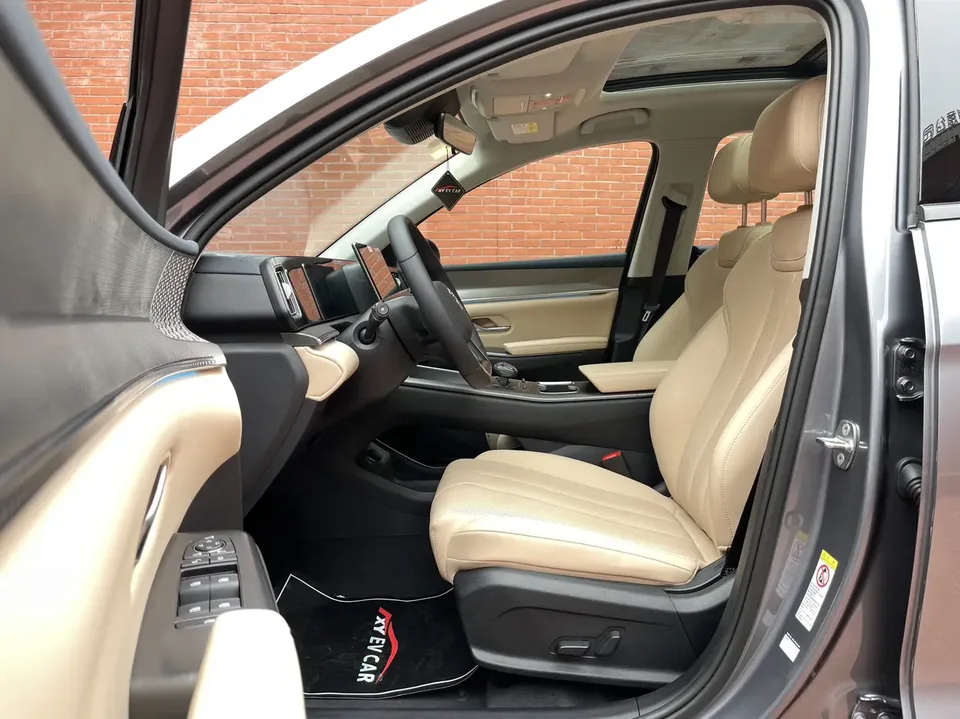 BYD Song Pro DM Second Generation Intelligent Driving Edition DM-i 115KM Beyond Edition 2025 — миниатюра 2