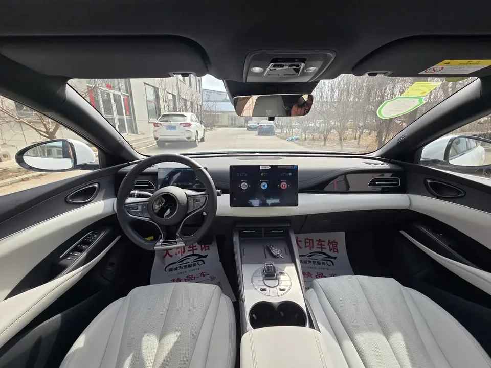 BYD Seal 06DM Intelligent Driving Edition DM-i 120KM Premium Edition 2025 — миниатюра 3
