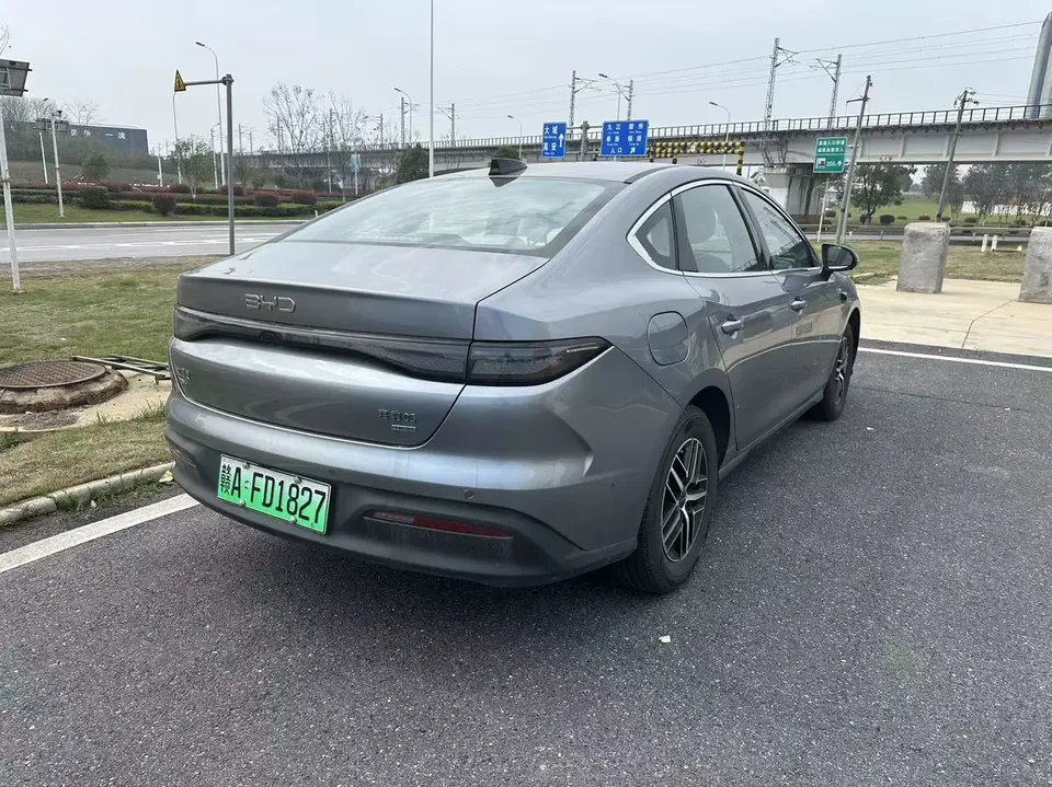 BYD Seal 05DM Intelligent Driving Edition DM-i 120KM Flagship Model 2025 — миниатюра 4