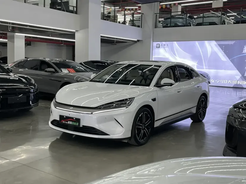 BYD Qin L EV 2025