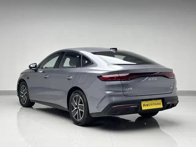 BYD Qin L DM Intelligent Driving Edition DM-i 120KM Beyond Edition 2025 — миниатюра 2