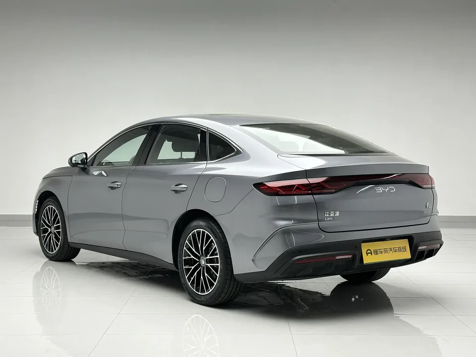 BYD Qin L DM DM-i 120KM Excellence Edition 2026 — миниатюра 2