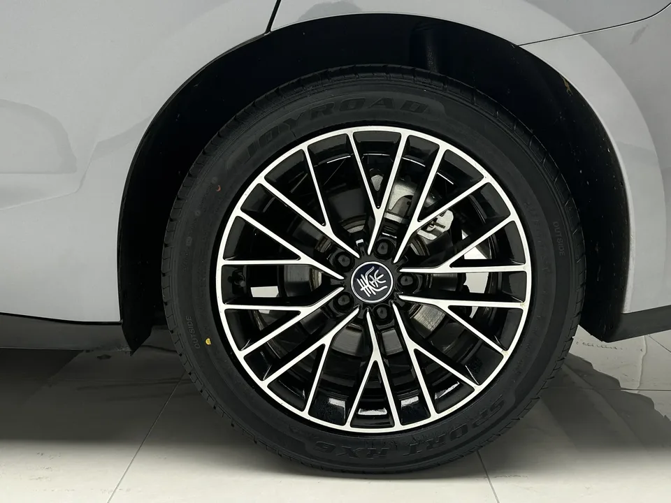 BYD Qin L DM DM-i 120KM Excellence Edition 2026 — миниатюра 3