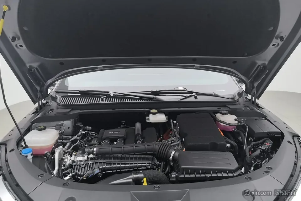 BYD Qin L DM DM-i 120KM Excellence Edition 2024 — миниатюра 2