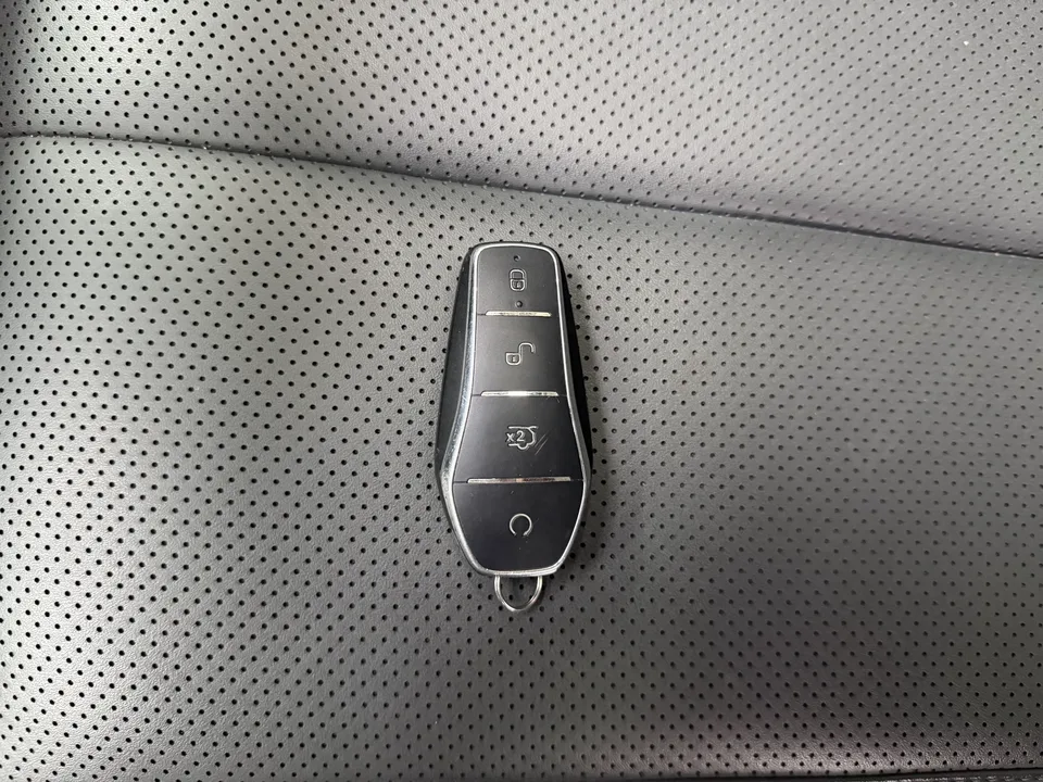 BYD Qin L DM DM-i 120KM Beyond Edition 2025 — миниатюра 3