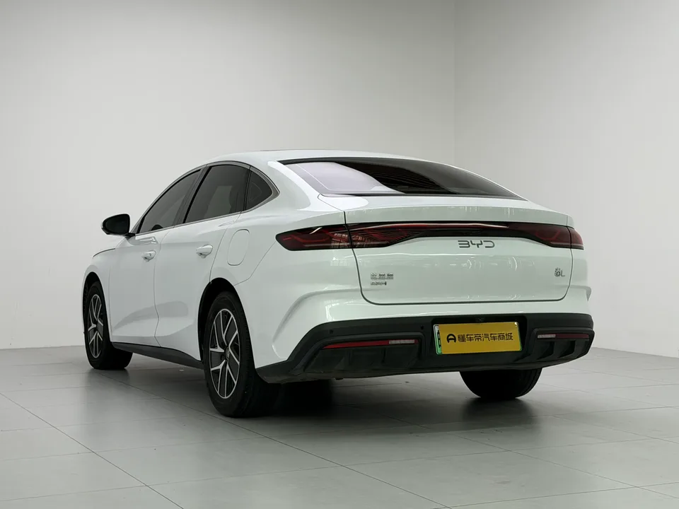 BYD Qin L DM DM-i 120KM Beyond Edition 2025 — миниатюра 5